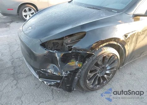 2022 Tesla Model Y Performance Dual Motor All-Wheel Drive z USA, uszkodzony, nr VIN 7SAYGDEFXNF341730